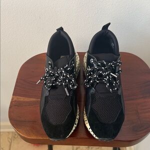 Steve Madden Black and Cream Sneakers
